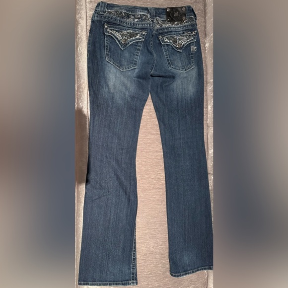 Miss Me Jeans size 30x32 Crystal yoke & flap pockets, boot cut, whisker fading. - Picture 2 of 9